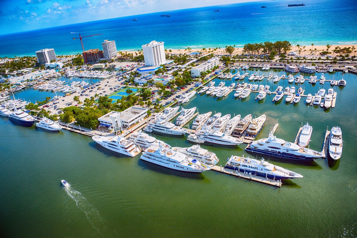 Read more about the article Have Your Yacht Windows Clean for the Ft. Lauderdale International Boat Show