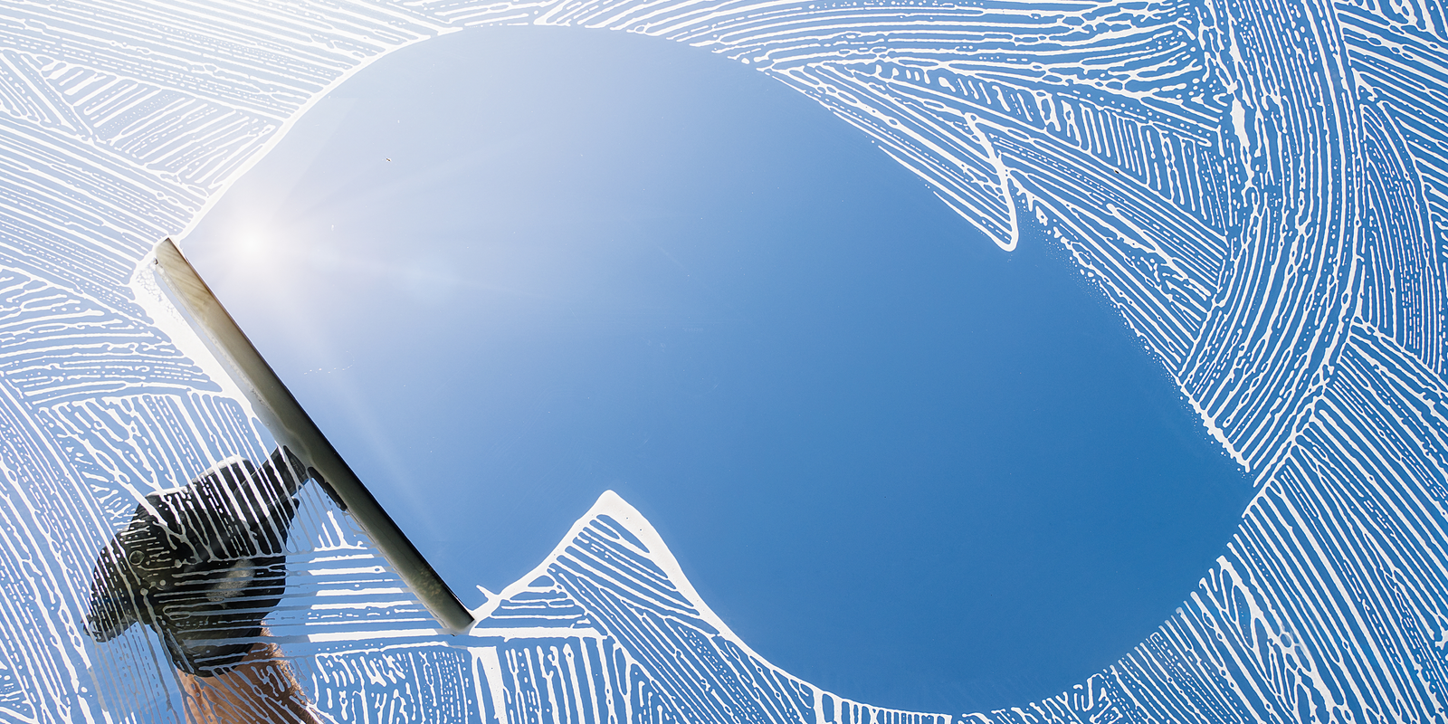 Read more about the article Window Cleaning Hacks: Tips for a Sparkling View