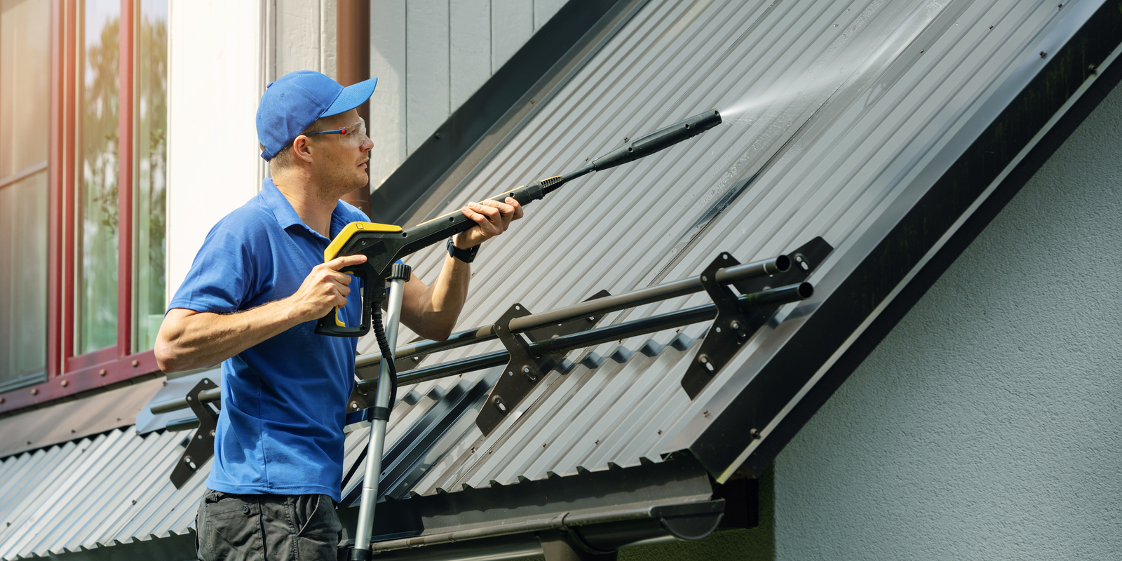 Read more about the article 7-Most Effective Tools for High Rise Roof Cleaning