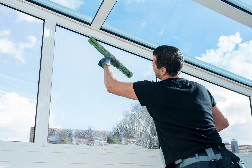 Read more about the article Effective DIY Window Cleaning Techniques: What to Embrace and What to Avoid