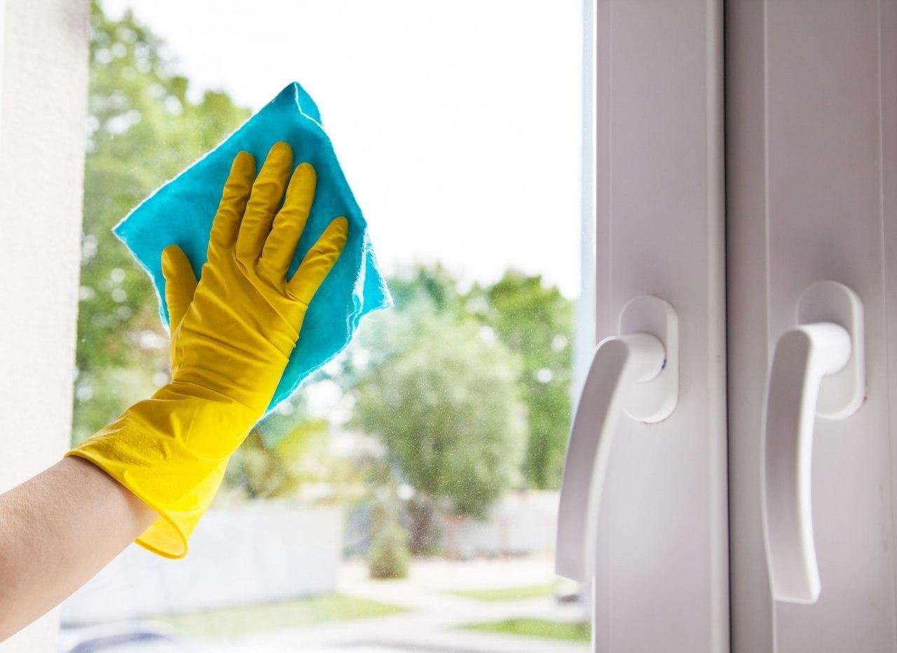 Read more about the article Crystal-Clear Views: Tailored Window Cleaning Services for Miami Properties
